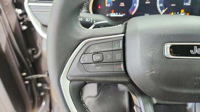 2026 Jeep Grand Cherokee Laredo 4x2