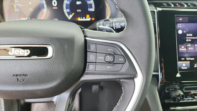 2026 Jeep Grand Cherokee Laredo 4x2