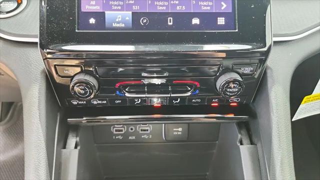 2026 Jeep Grand Cherokee Laredo 4x2