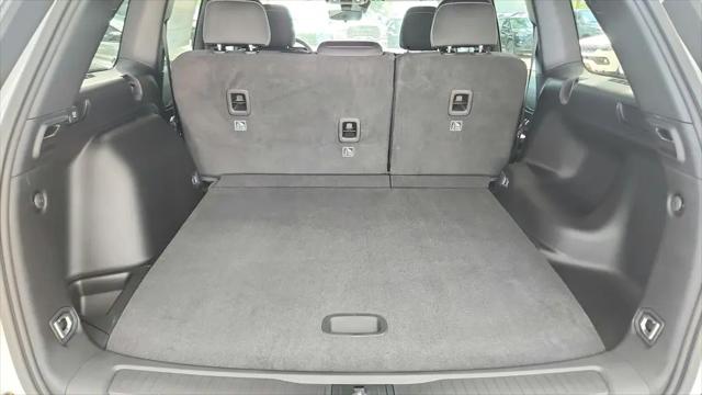 2026 Jeep Grand Cherokee Laredo 4x2
