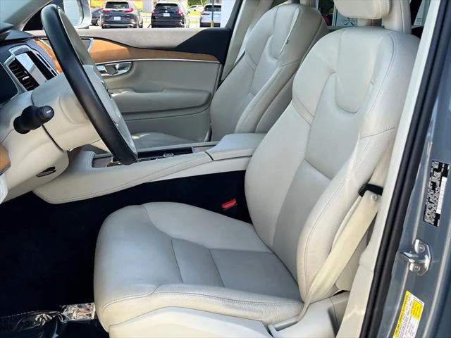 2021 Volvo XC90 Recharge T8 Inscription Expression 6 Passenger