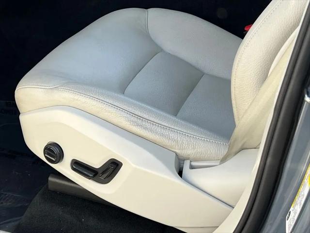 2021 Volvo XC90 Recharge T8 Inscription Expression 6 Passenger