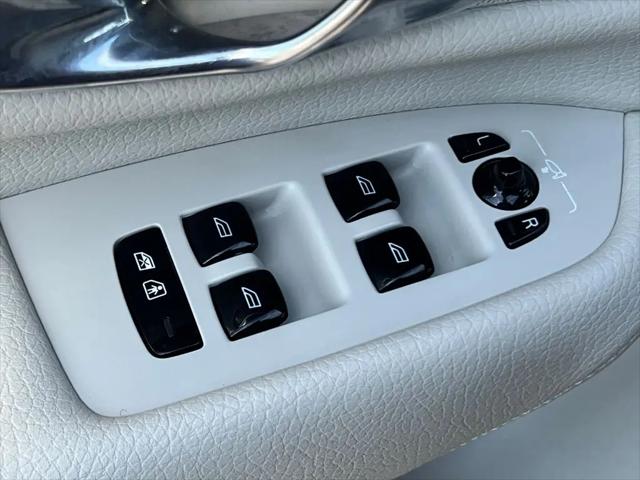 2021 Volvo XC90 Recharge T8 Inscription Expression 6 Passenger