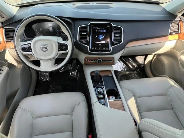 2021 Volvo XC90 Recharge T8 Inscription Expression 6 Passenger