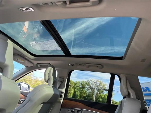 2021 Volvo XC90 Recharge T8 Inscription Expression 6 Passenger