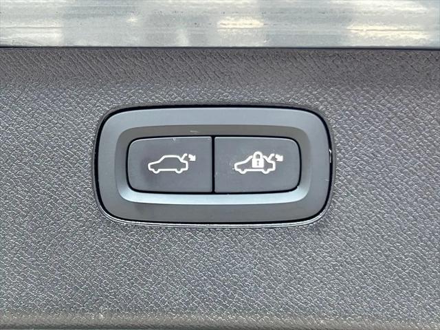 2021 Volvo XC90 Recharge T8 Inscription Expression 6 Passenger