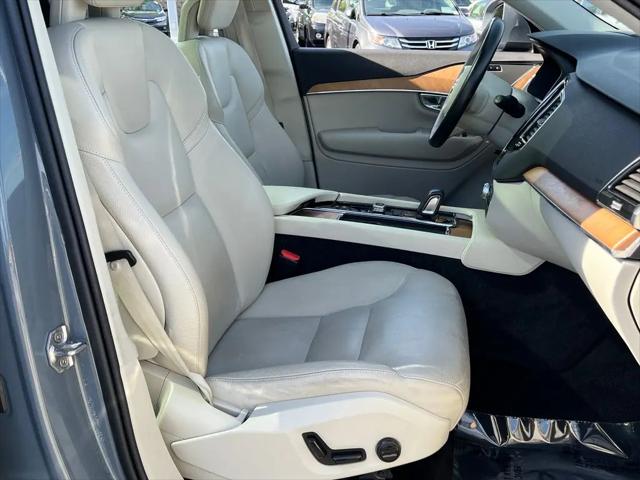 2021 Volvo XC90 Recharge T8 Inscription Expression 6 Passenger