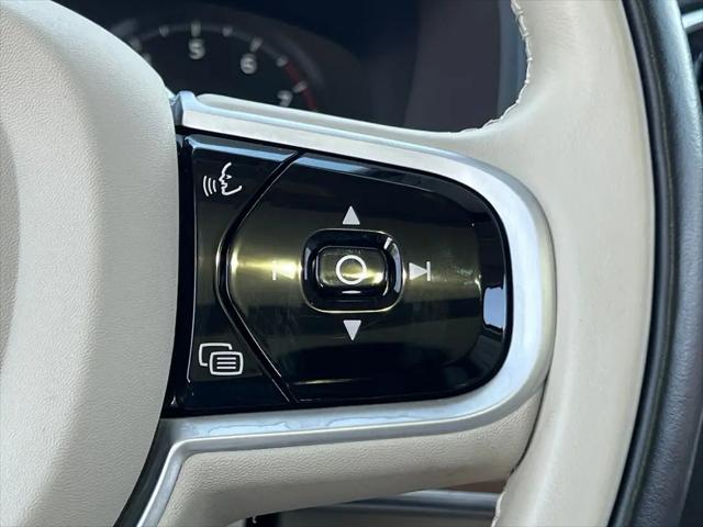 2021 Volvo XC90 Recharge T8 Inscription Expression 6 Passenger