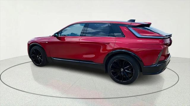 2025 Cadillac iQ Sport 2 RWD