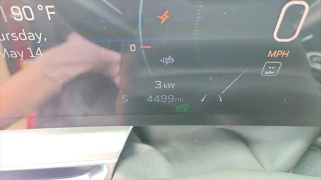 2025 Cadillac iQ Sport 2 RWD
