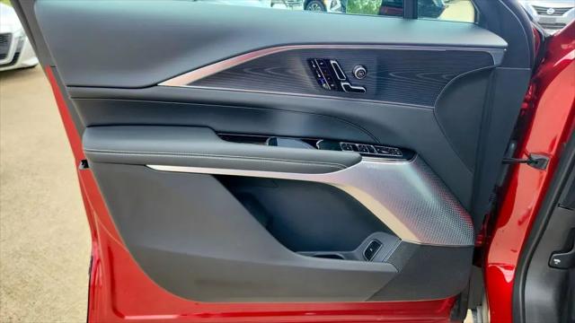 2025 Cadillac iQ Sport 2 RWD