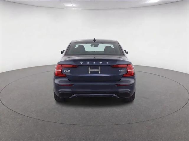 2024 Volvo S60 B5 Plus Dark Theme