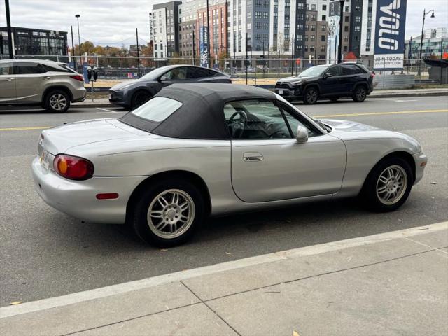 1999 Mazda MX-5 Base