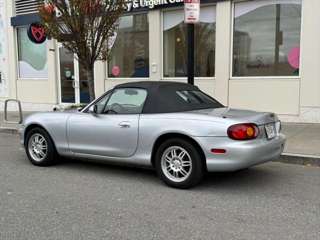 1999 Mazda MX-5 Base