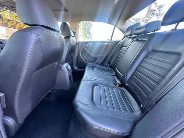 2015 Volkswagen Jetta 1.8T SEL