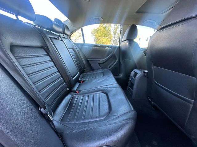 2015 Volkswagen Jetta 1.8T SEL