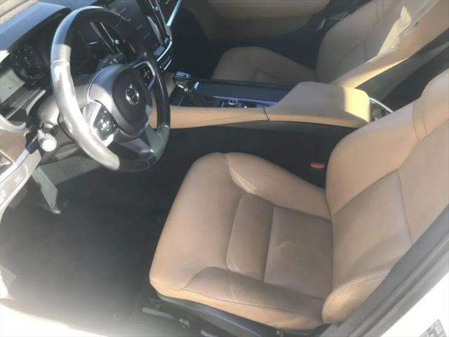 2017 Volvo S90 T5 Momentum