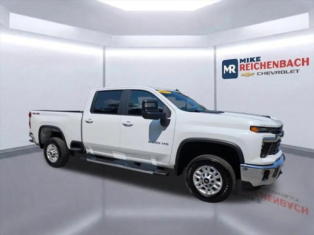 2025 Chevrolet Silverado 2500HD 4WD Crew Cab Standard Bed LT