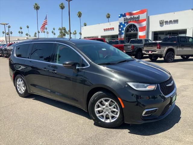 2023 Chrysler Pacifica Touring L for sale in Bakersfield, CA