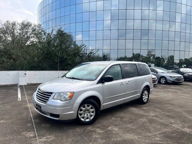 2009 Chrysler Town & Country LX