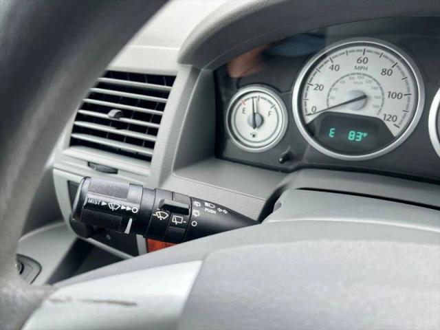 2009 Chrysler Town & Country LX