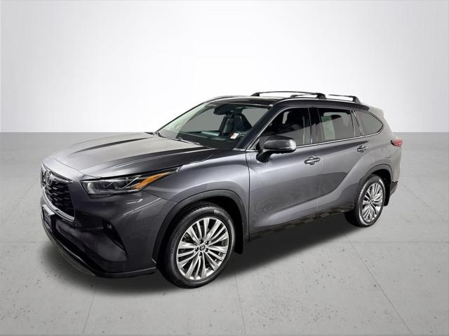 2022 Toyota Highlander Platinum
