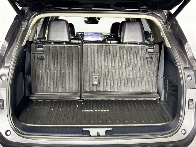 2022 Toyota Highlander Platinum