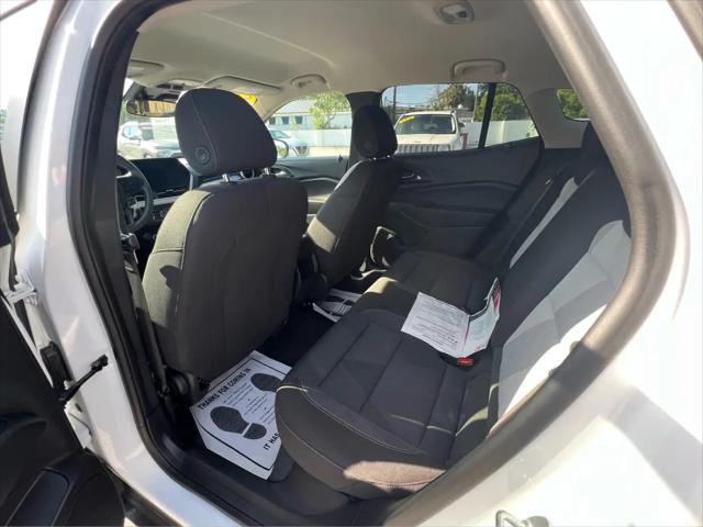 2025 Chevrolet Trax FWD LS