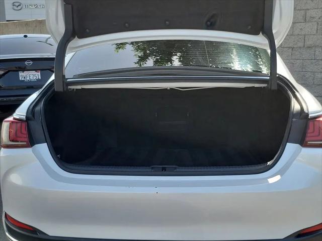 2020 Lexus ES 300h ES 300h