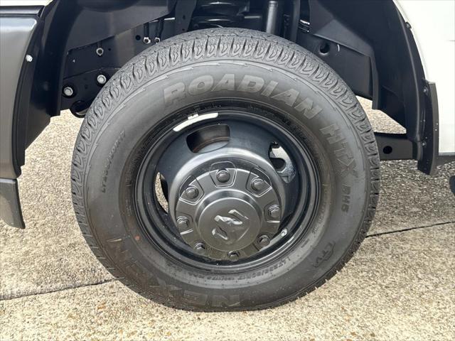 2026 RAM Ram 3500 RAM 3500 TRADESMAN CREW CAB 4X4 8 BOX