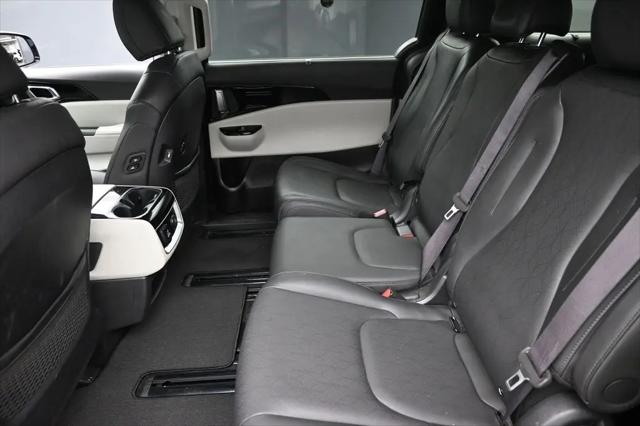 2024 Kia Carnival MPV SX