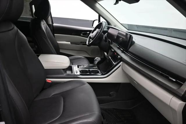 2024 Kia Carnival MPV SX