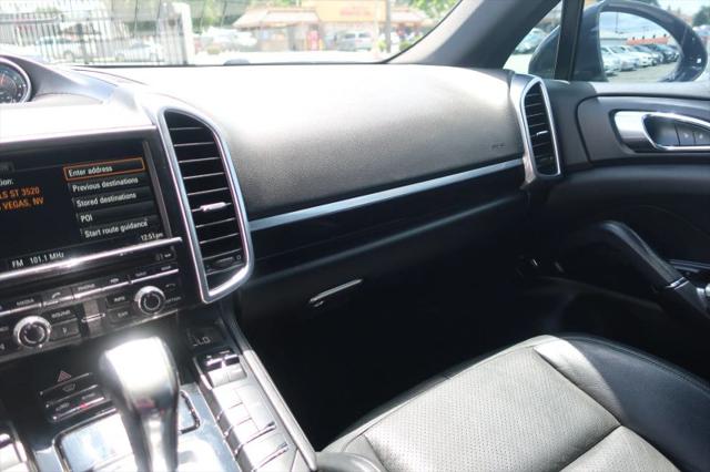 2016 Porsche Cayenne Base
