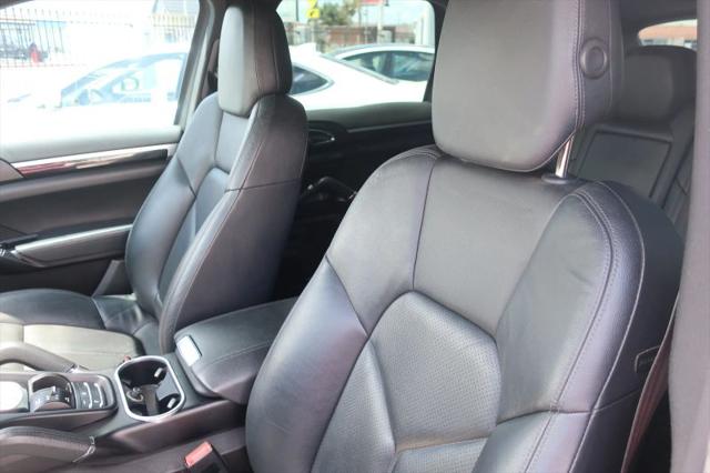 2016 Porsche Cayenne Base