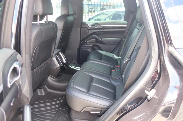 2016 Porsche Cayenne Base
