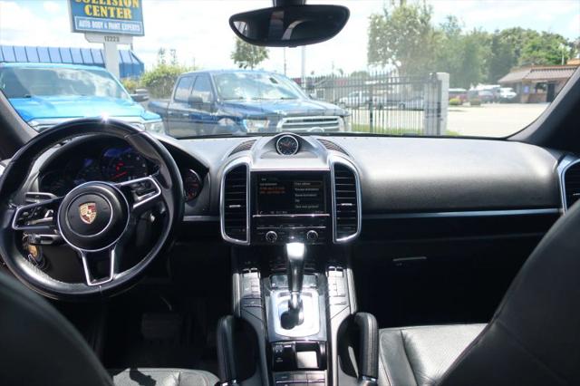 2016 Porsche Cayenne Base