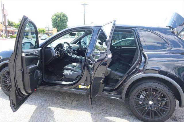 2016 Porsche Cayenne Base