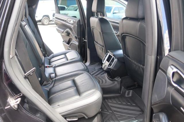 2016 Porsche Cayenne Base