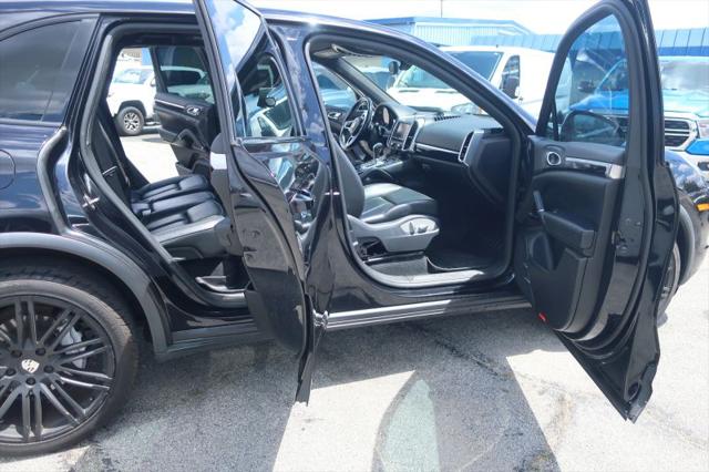 2016 Porsche Cayenne Base