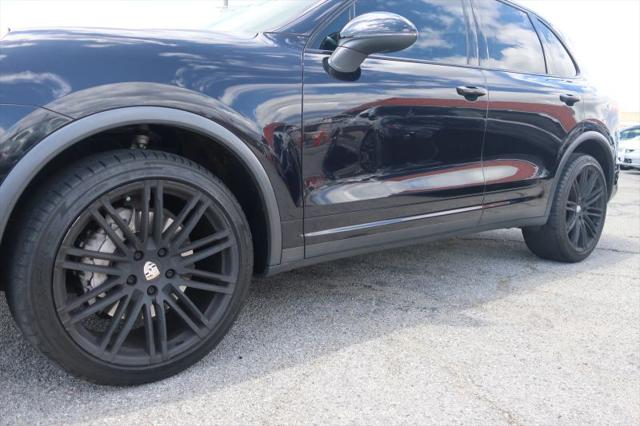 2016 Porsche Cayenne Base