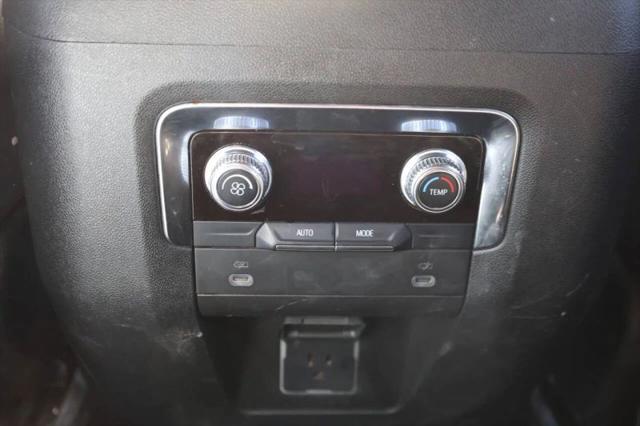 2022 GMC Yukon XL 4WD SLE