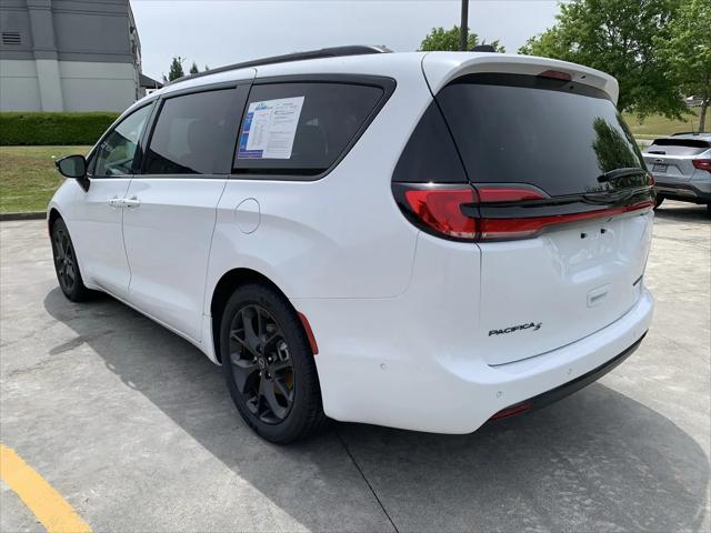 2025 Chrysler Pacifica Limited