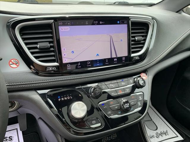 2025 Chrysler Pacifica Limited
