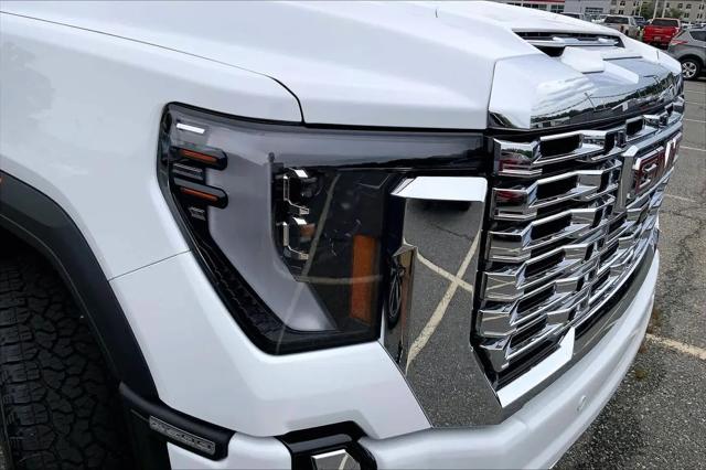 2026 GMC Sierra 2500HD Crew Cab, Standard Bed, Denali, 4WD