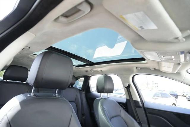 2019 Jaguar F-PACE 25t Premium