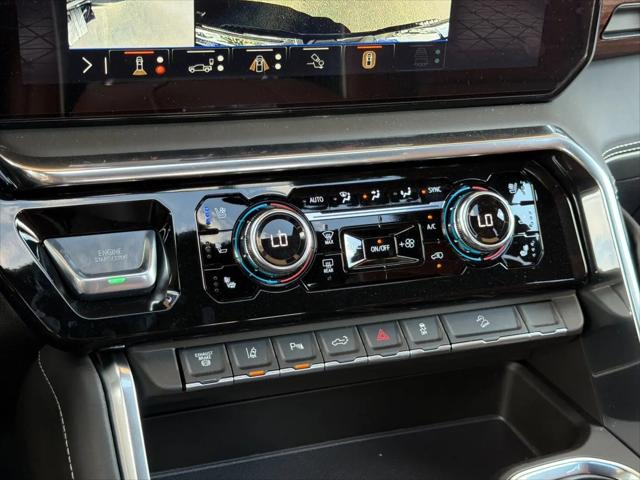 2026 GMC Sierra 2500HD Crew Cab, Standard Bed, Denali Ultimate, 4WD