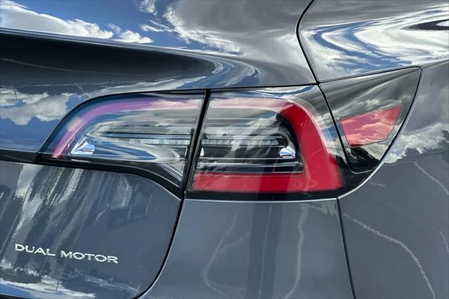 2022 Tesla Model 3 Long Range Dual Motor All-Wheel Drive
