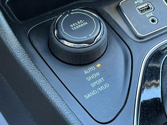 2023 Jeep Cherokee Altitude Lux 4x4