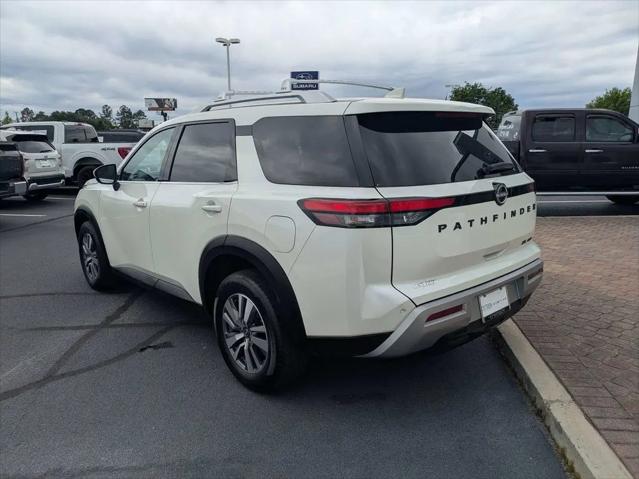 2023 Nissan Pathfinder SL 4WD