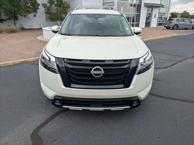 2023 Nissan Pathfinder SL 4WD
